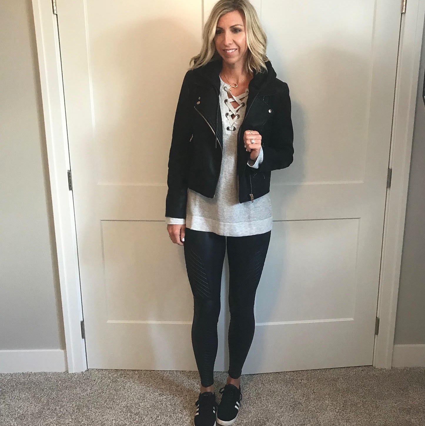 4 Ways to Style Faux Leather Leggings - The Haute Homemaker