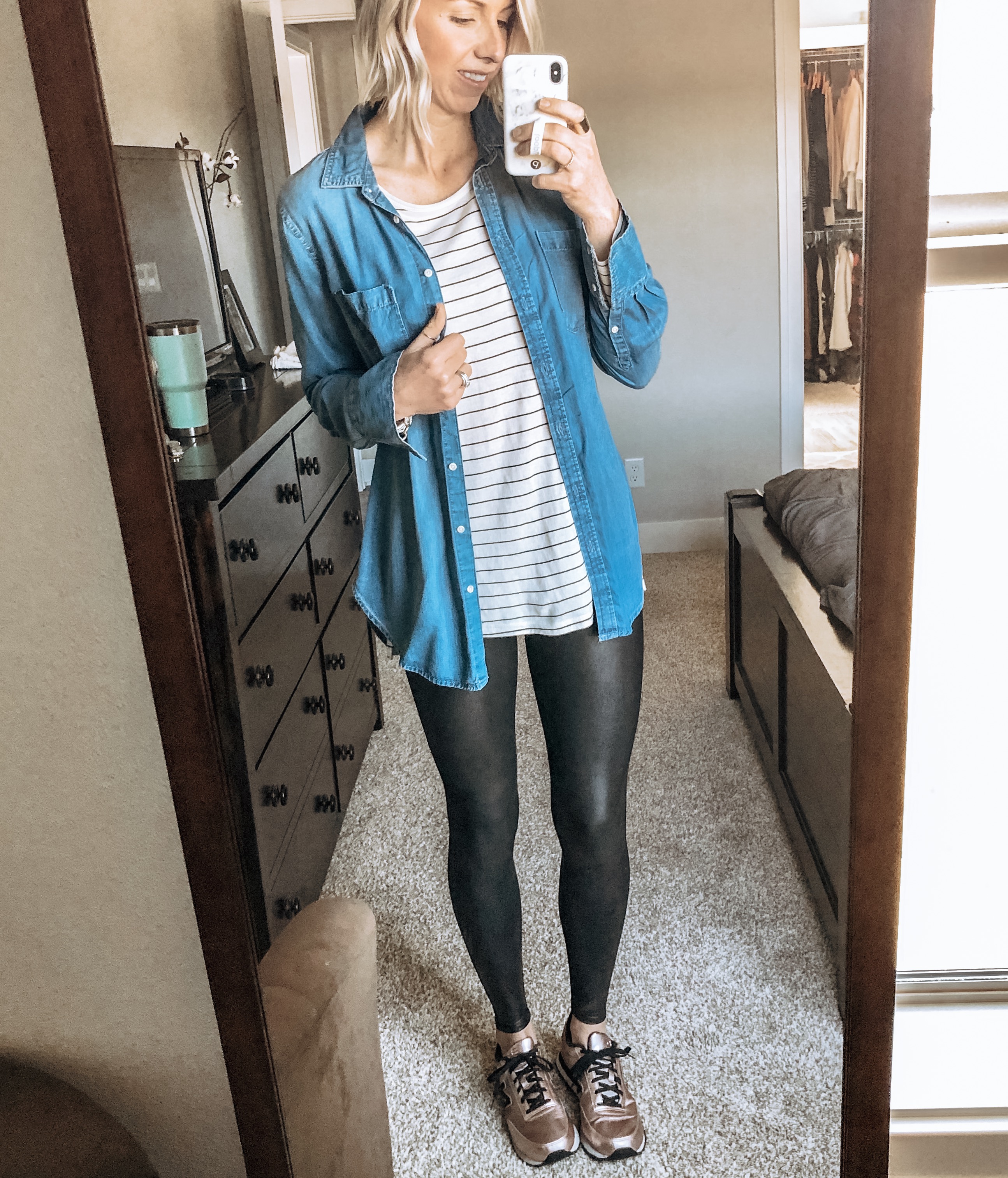 3 Ways To Style A Chambray Shirt 3 Ways To Style A Chambray Shirt