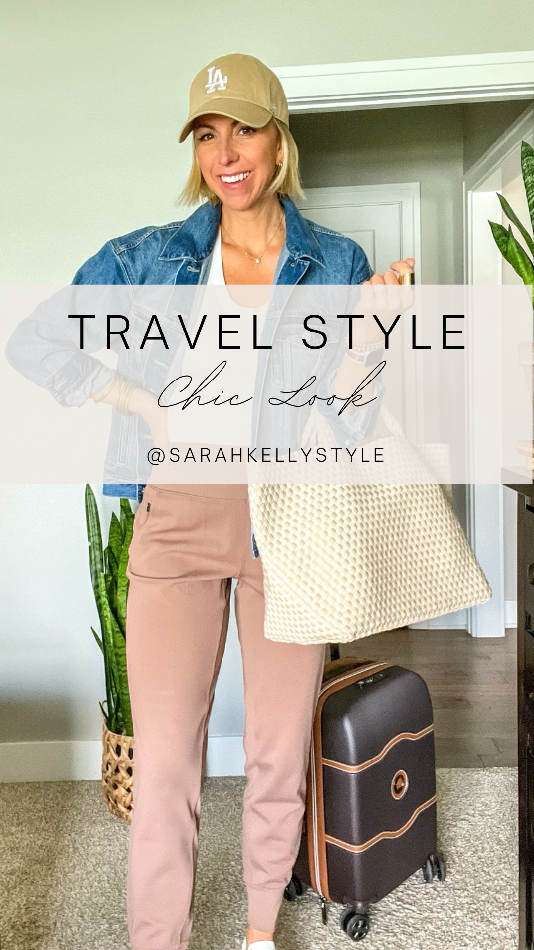 Travel Outfit Summer  Comfortable travel outfit, Stylish outfits, Chic  travel outfit
